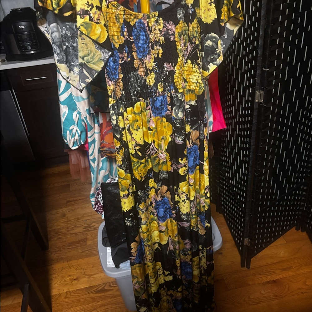 Floral Maxi Dress with Ruffle Sleeves